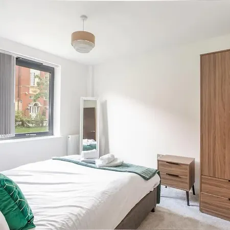 Zeni, Ouse Court 2 Bedroom Apartmán *