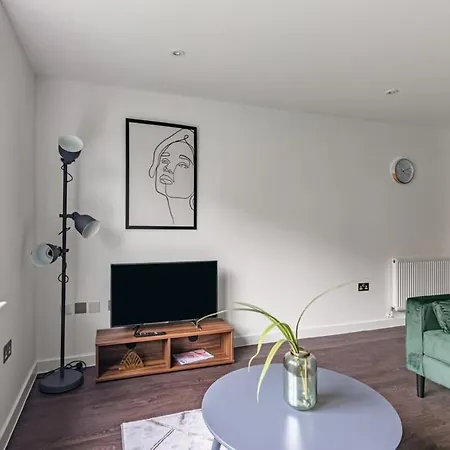 Zeni, Ouse Court 2 Bedroom * York