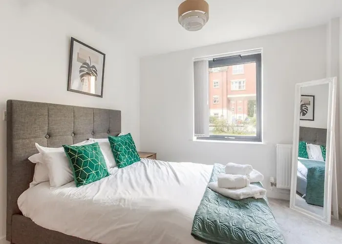 Zeni, Ouse Court 2 Bedroom Lägenhet *