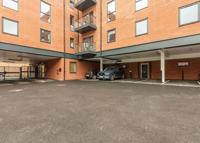 Zeni, Ouse Court 2 Bedroom * York